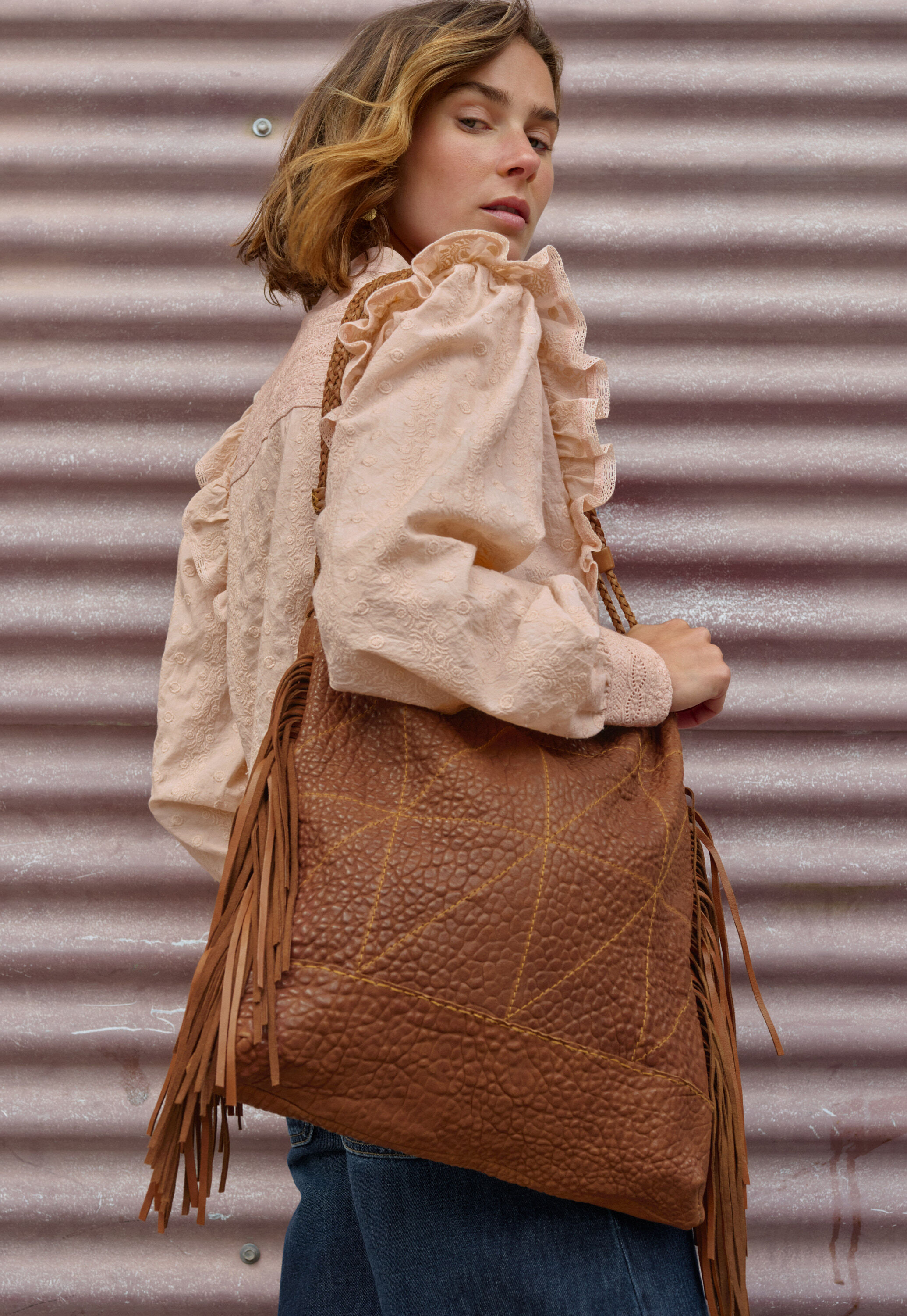 Gro&szlig;e Ledertasche mit Quaste, Cognac, large